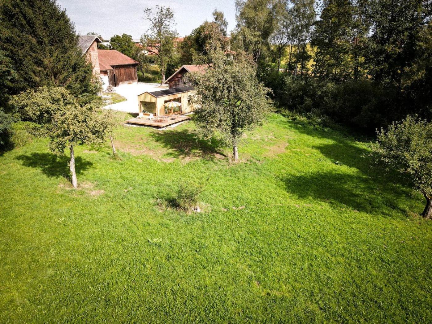 Die Klingerei - Tiny House Wiese Villa Seewalchen Buitenkant foto